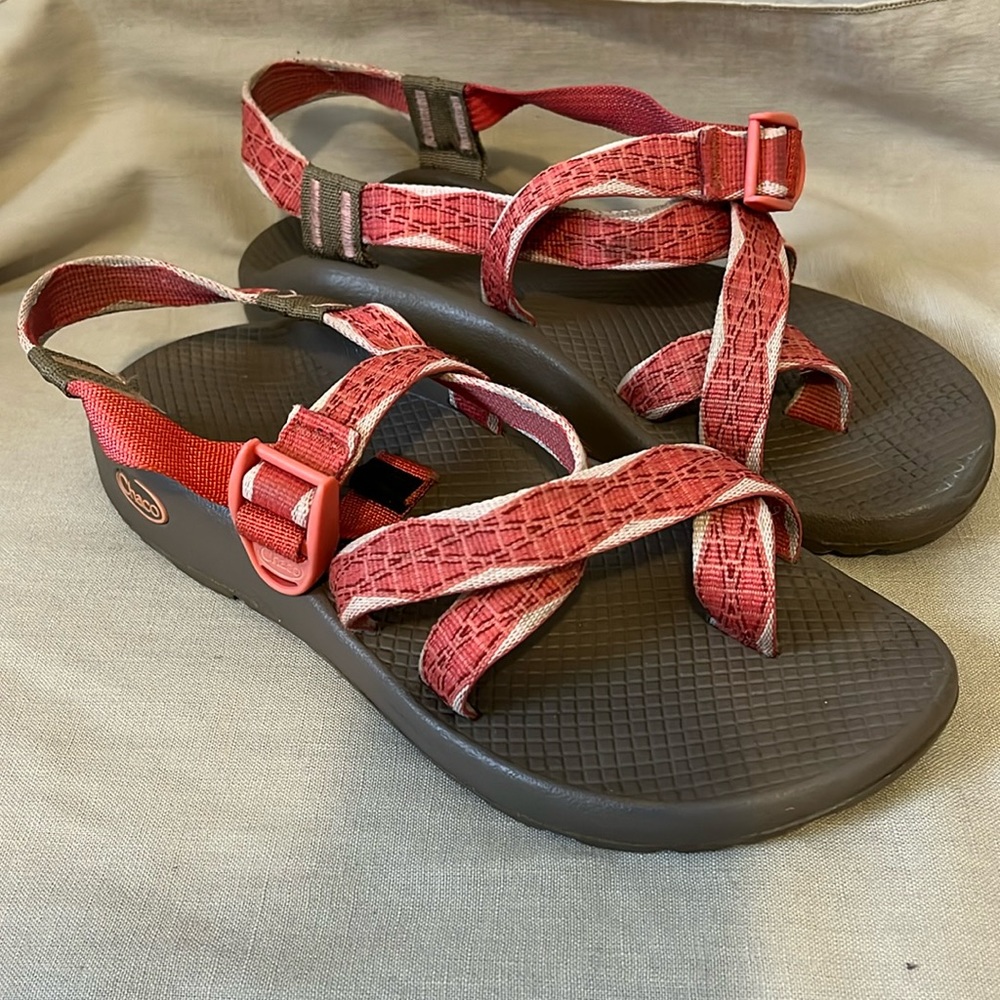 Chaco Classic Sport Sandals Women's Size 9 Swell Peach Pink Brown GUC
